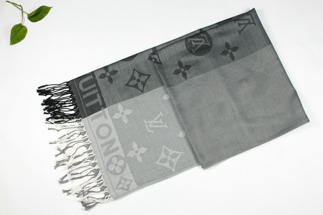 Iv brand scarf 40